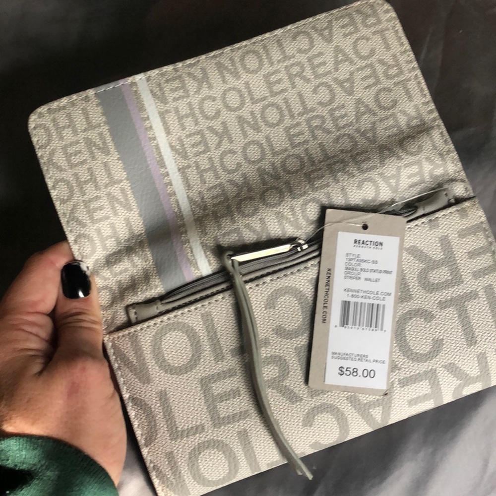 *SOLD on Ebay* Kenneth Cole Reaction Wallet - Picture 3 of 8